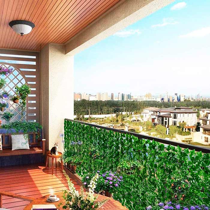 Panoul de verdeață artificială vă oferă intimitate completă în gradină, balcon sau terasă!