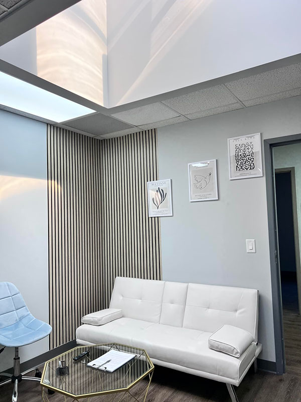 SlatWall, folie autoadezivă cu aspect de lemn natural (300 x 45 cm) - Image 10